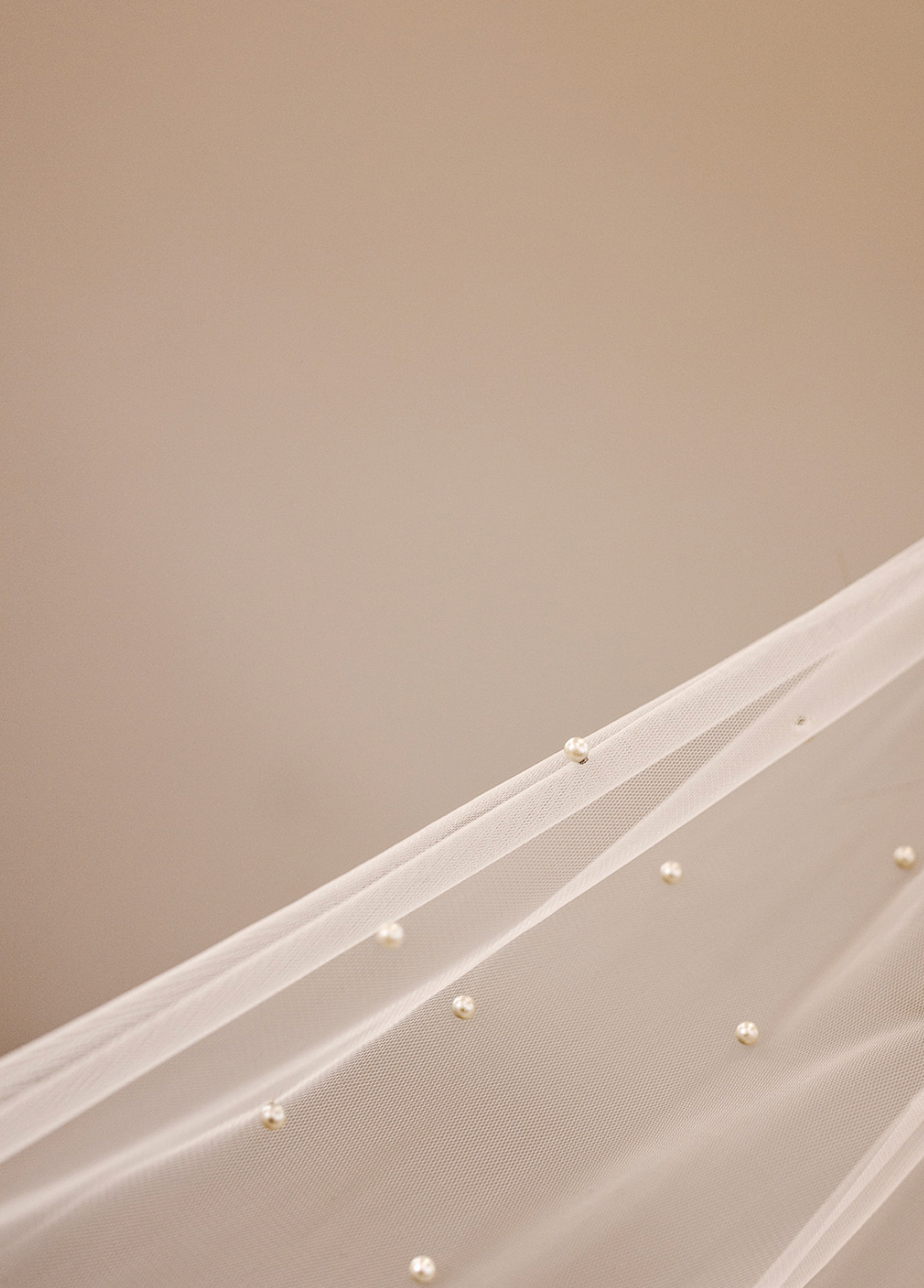 S19 slør med perler 120cm