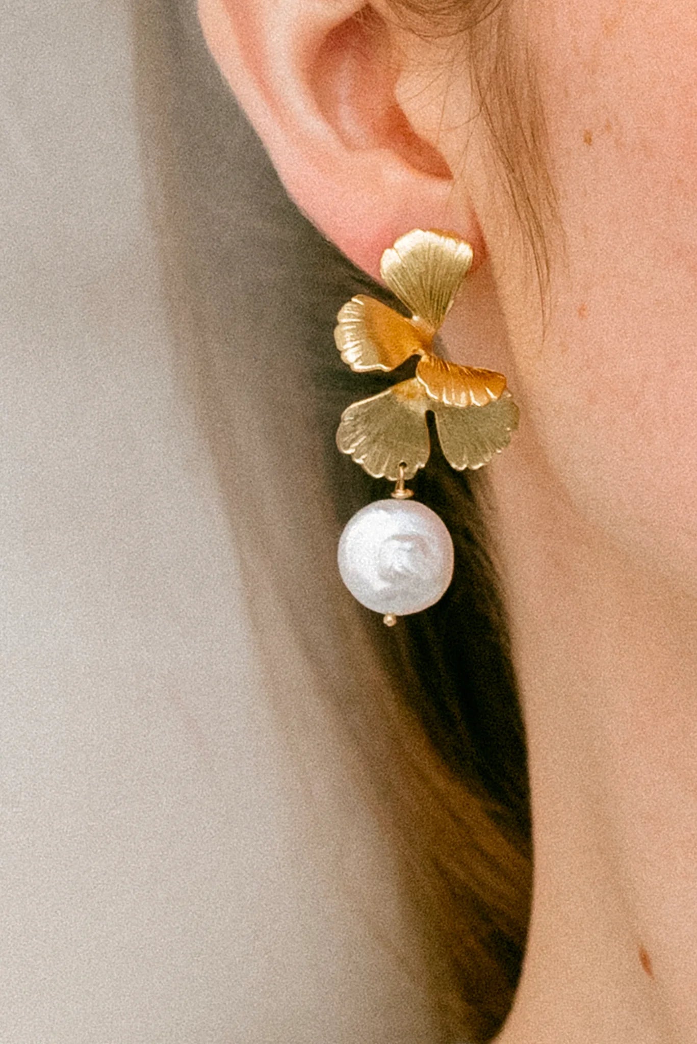 Univers Pearl Small